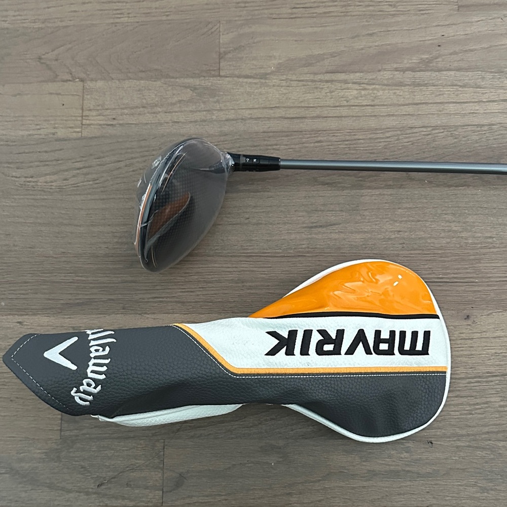 Callaway Mavrik Driver with Orange, Black & White Headcover